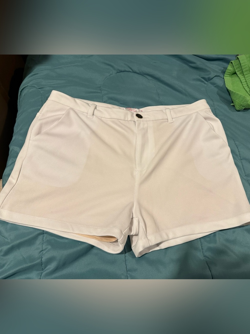 Stella Parker White Women's Casual Shorts size 16 (not plus size)